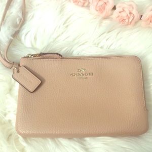 Vintage Coach Wristlet Blush Pink 🌸